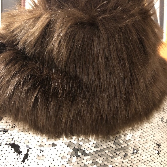 Faux MINK Fur Scarf with Detachable Tail in Chocolate Brown (New!) - Picture 8 of 15